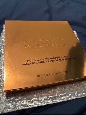 ICONIC London Hotting Up Eyeshadow Palette – Metallic Copper